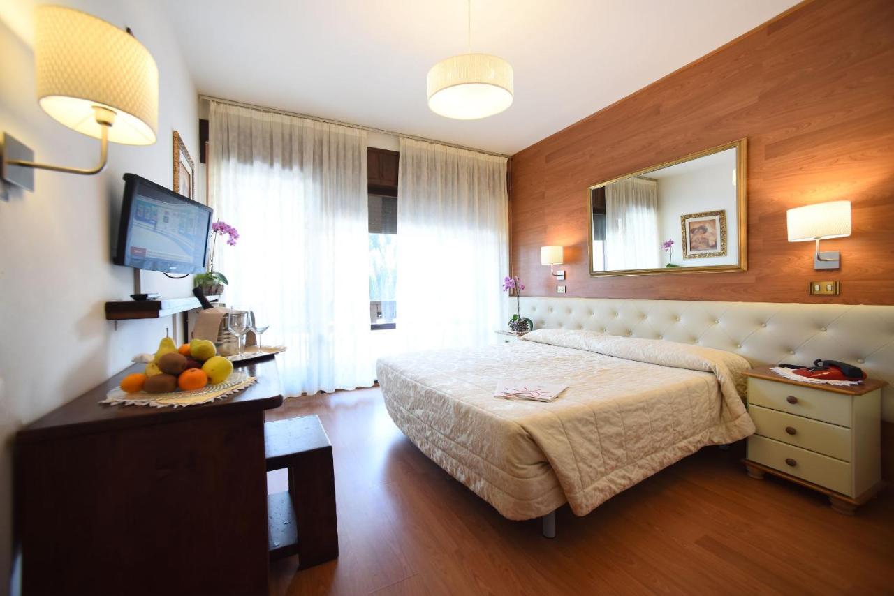 Hotel Corona Hotel