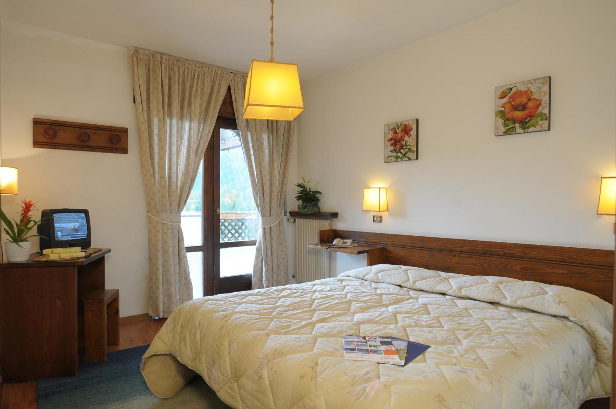 Hotel Corona Hotel 3*