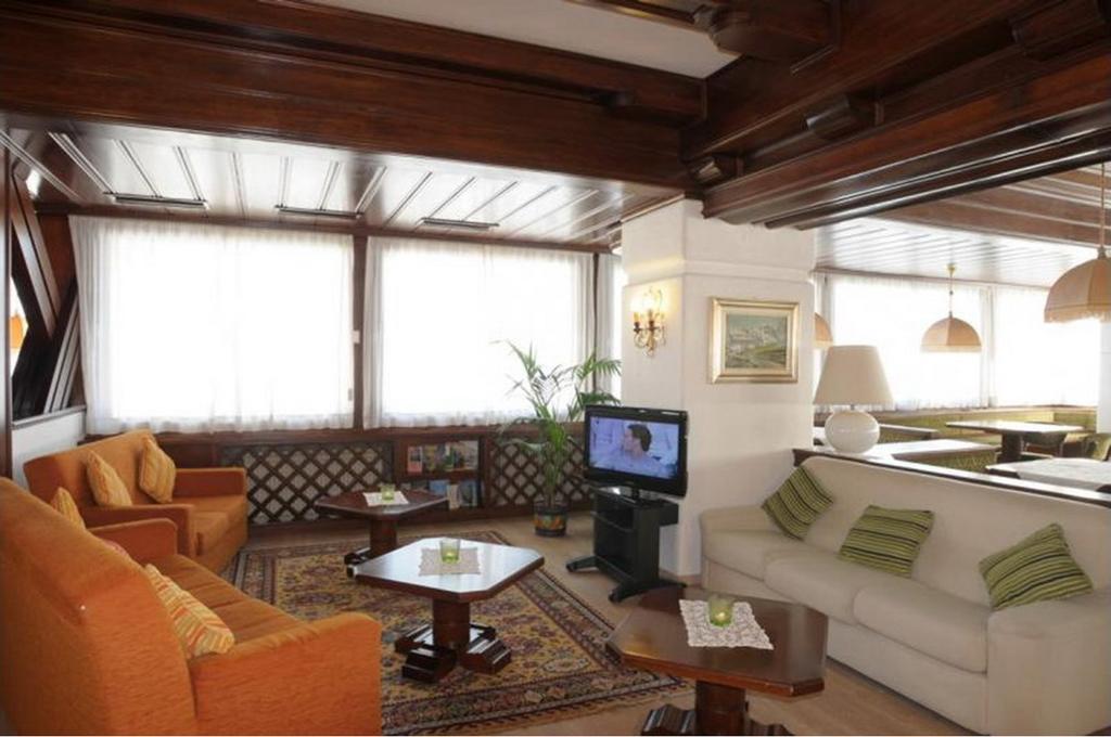Hotel Hotel Corona 3*