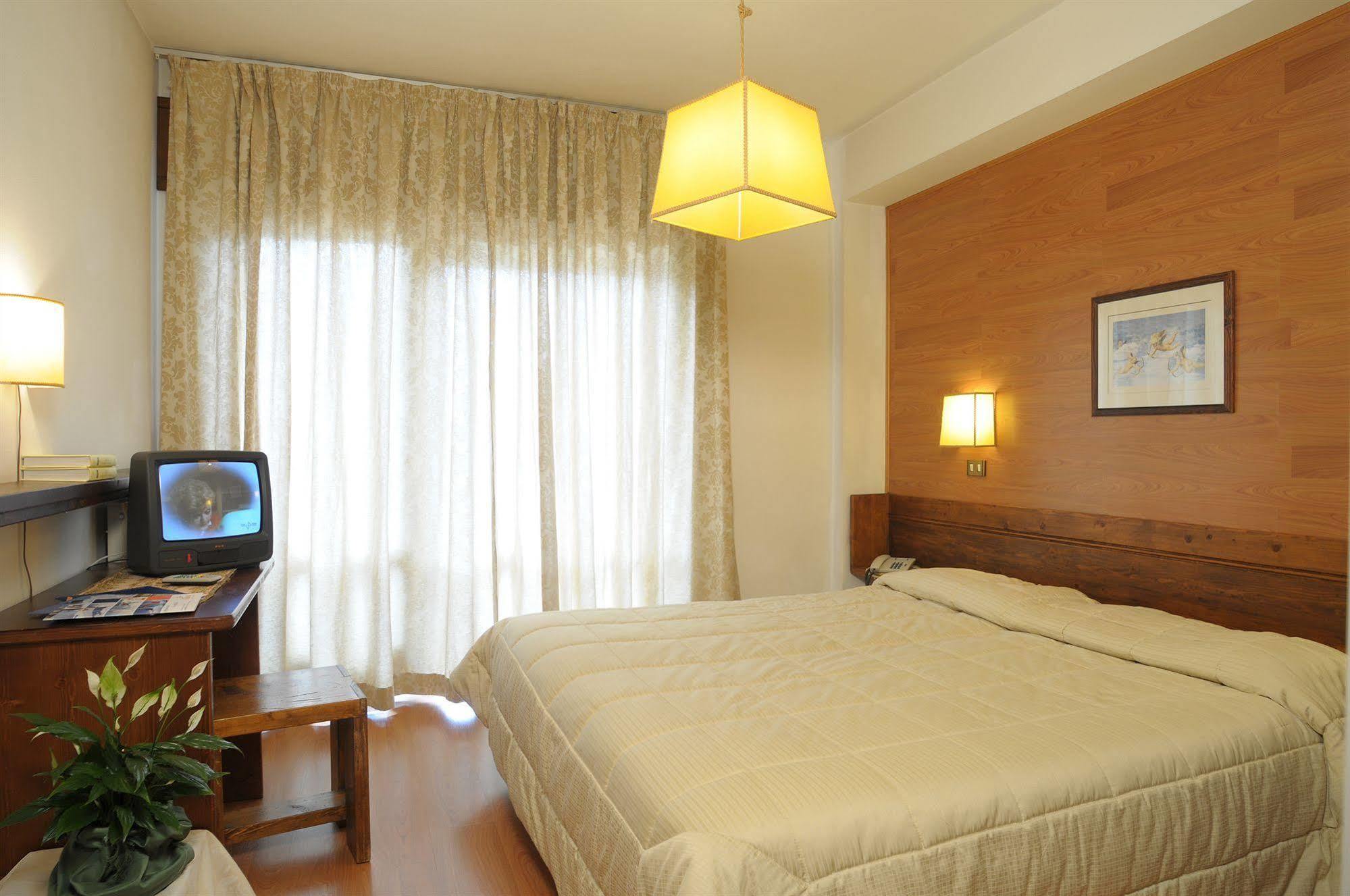 Hotel Hotel Corona